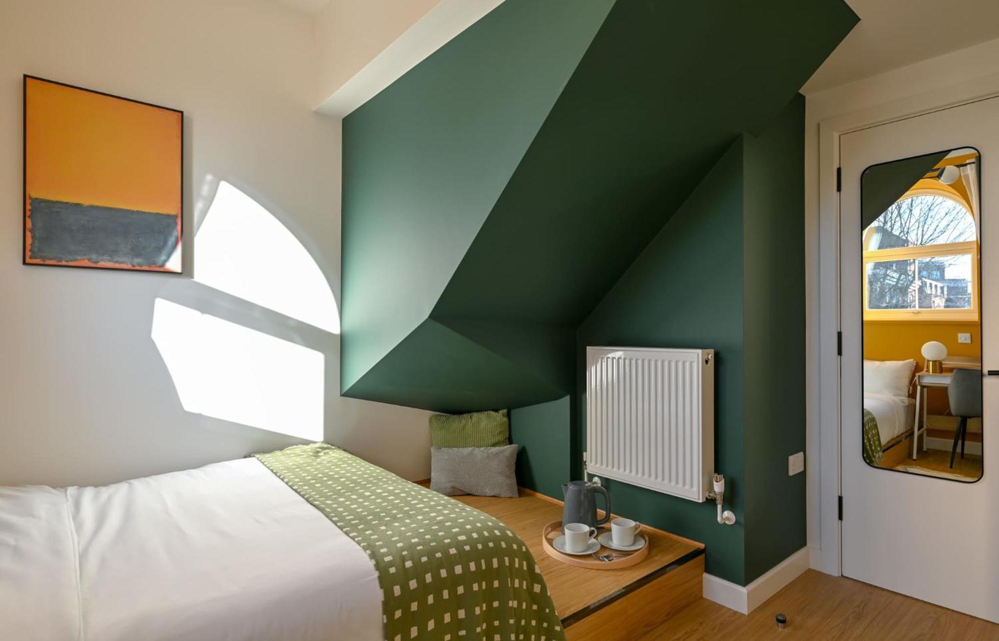 Spacious Ensuite Bedroom Close To Angel & Shoreditch Apartment London