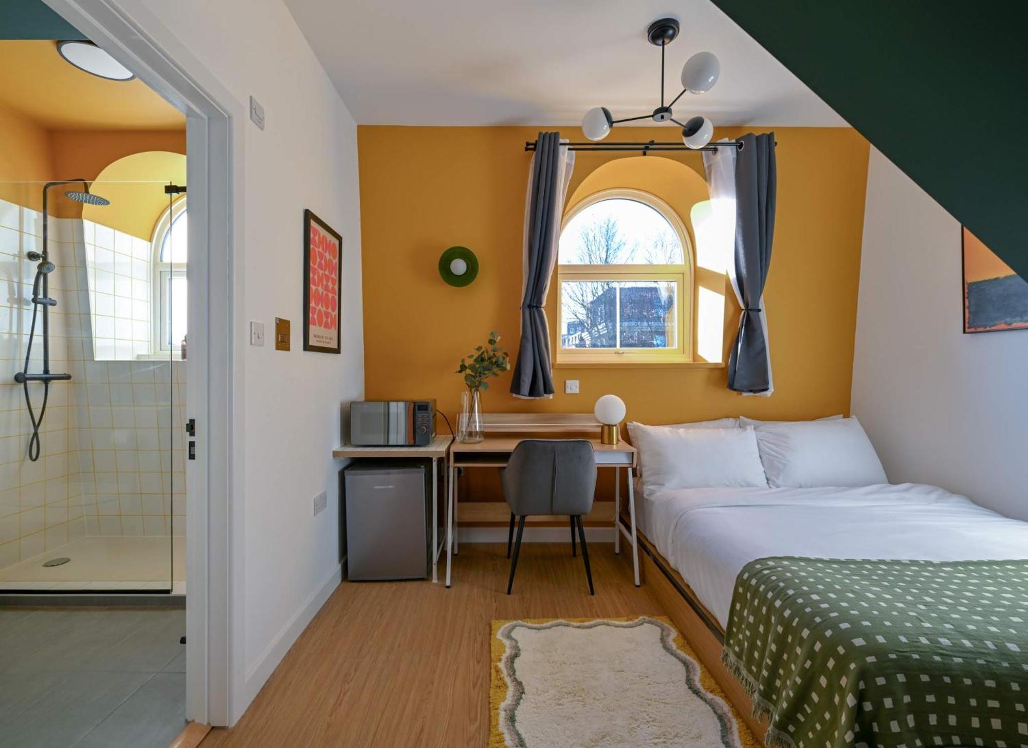 Spacious Ensuite Bedroom Close To Angel & Shoreditch London